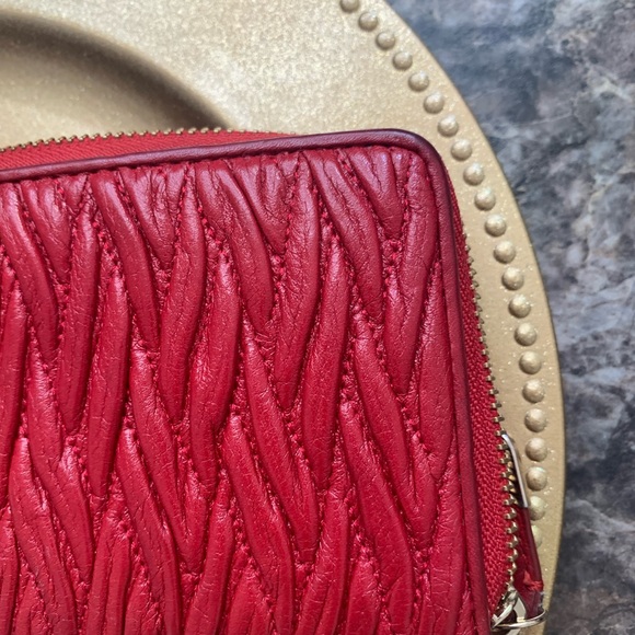 Red Coach Leather Wallet - Picture 4 of 13